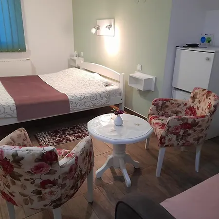Sobe I Apartmani Kety Kragujevac Exterior photo