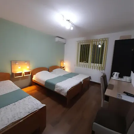 Sobe I Apartmani Kety Kragujevac Room photo