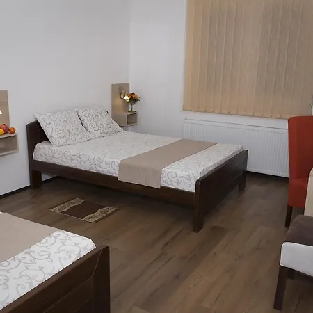 Sobe I Apartmani Kety Kragujevac Exterior photo