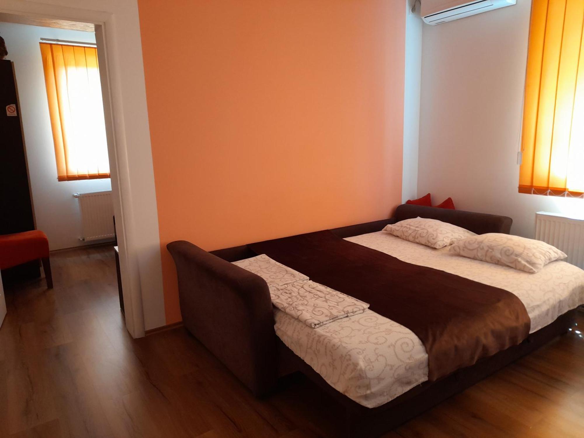 Sobe I Kety * Kragujevac