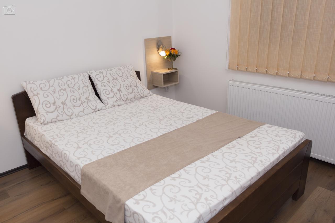 Sobe I Kety Apartment Kragujevac